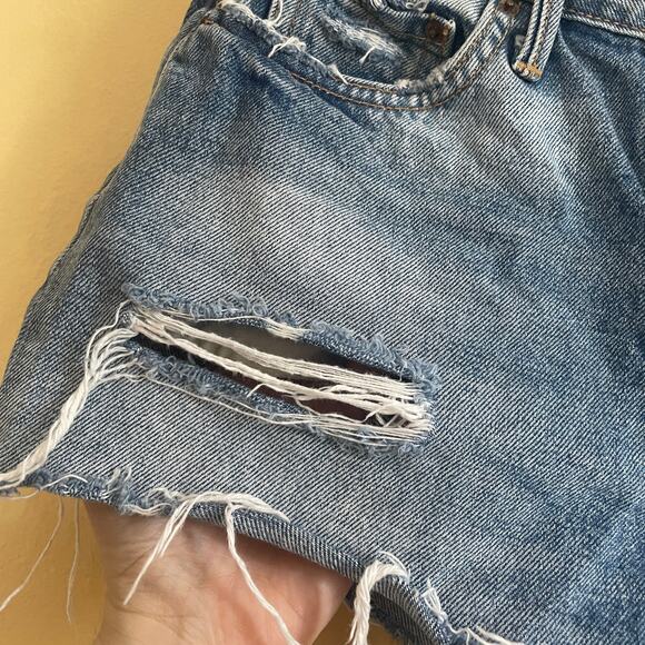 GRLFRND Cindy Shorts in Only With You Sz 25 Light Wash Ripped Distressed Cutoffs - Picture 3 of 13